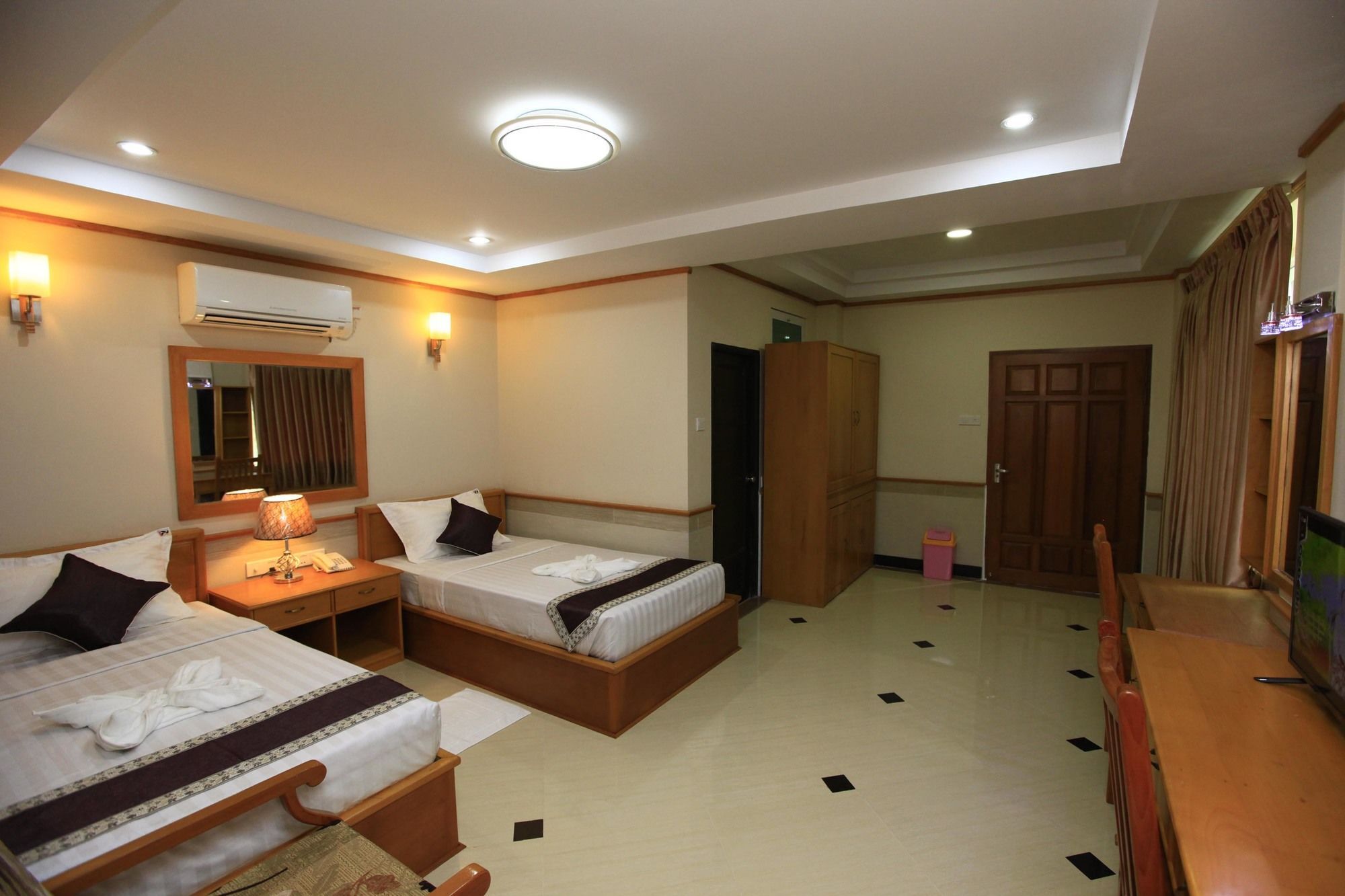 Hotel Novel Yangon Exterior photo